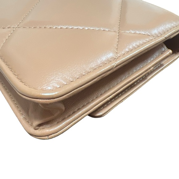 Chanel Brown Quilted Lambskin 19 Wallet on Chain Gold and Ruthenium Hardware - Picture 7 of 13